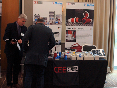 CEE Norm Stand